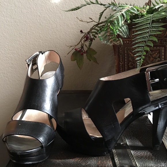 Michael Kors Heels. Black - Picture 4 of 6